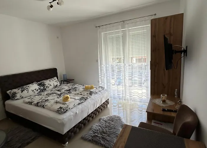 Nikola アパート *